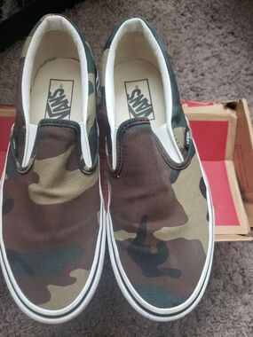 Vans Slip-On Sneakers in Camouflage